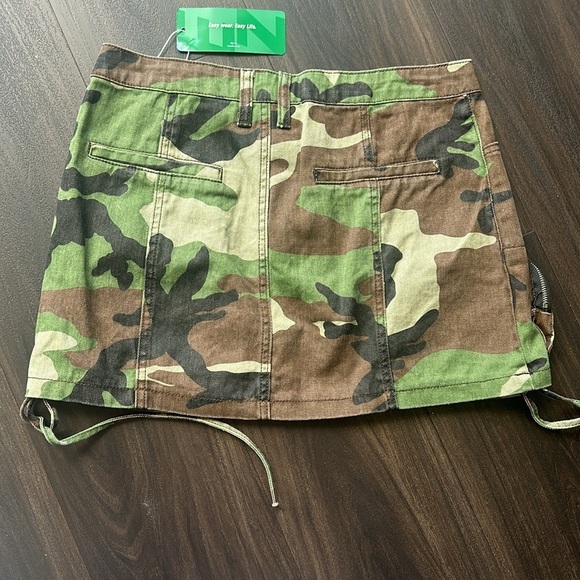 Shein Army Fatigue Skirt - Picture 3 of 4